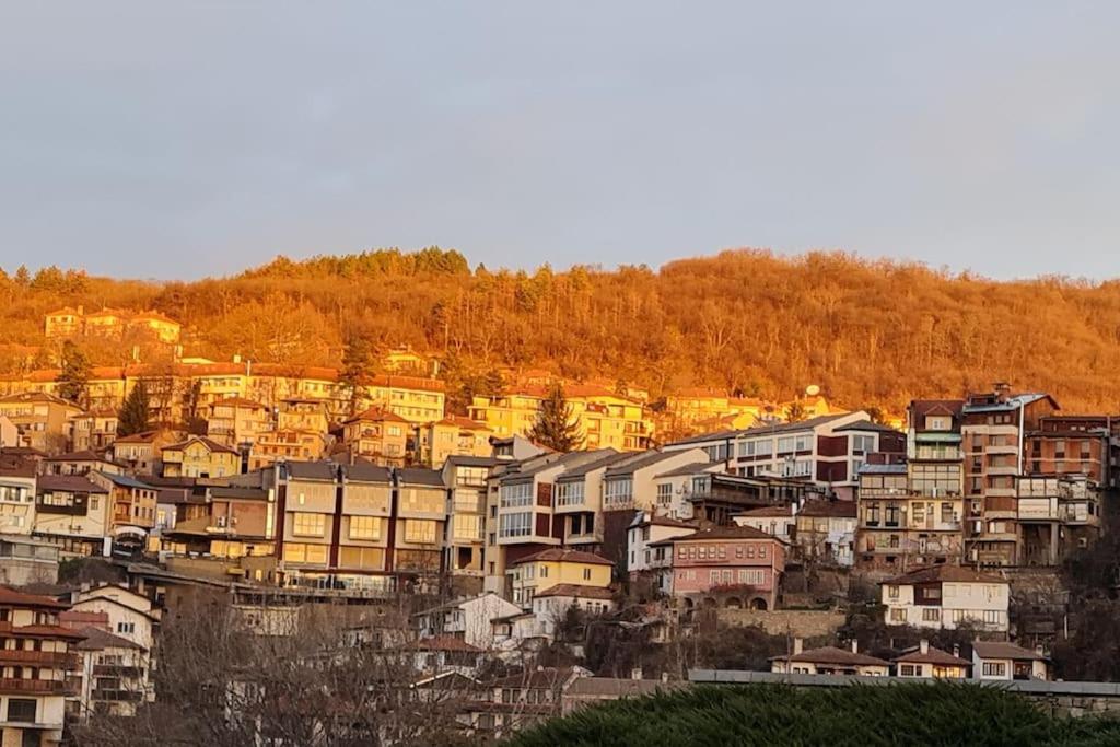 Unique Studio- Great Balcony And View! Parking Possibility! Veliko Tarnovo Exterior photo